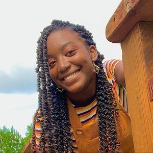 Meet your Posher, Rayna